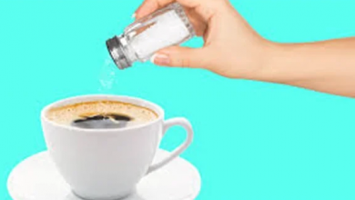 Photo of مدى صحة إضافة الملح للقهوة بدلا من السكر