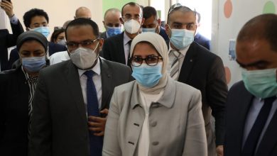 Photo of وزيرة الصحة تعلن بدء التجارب الإكلينيكية على لقاحين لفيروس كورونا في مرحلتها الثالثة