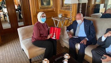 Photo of وزيرة الصحة تلتقي رئيس الوزراء الإيطالي وحفيد مؤسس المستشفى الإيطالي بمصر