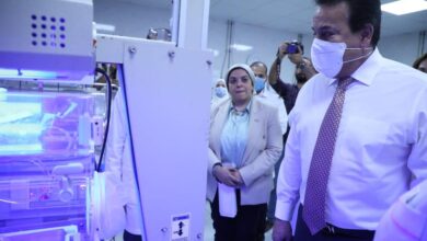 Photo of عبد الغفار يتفقد مستشفى السلام التخصصي ومركز الأورام و يوجه بتطوير شامل للأقسام
