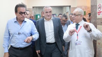 Photo of وزير الصحة يفتتح تطوير قسم الاستقبال والطوارئ بمعهد القلب القومي